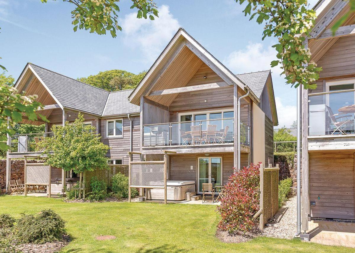 צ'ארד Swandown Lodges מראה חיצוני תמונה
