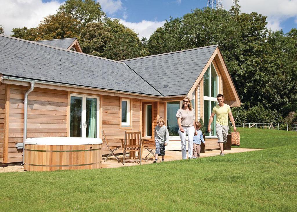 צ'ארד Swandown Lodges מראה חיצוני תמונה