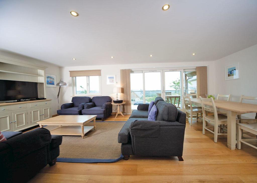 צ'ארד Swandown Lodges מראה חיצוני תמונה